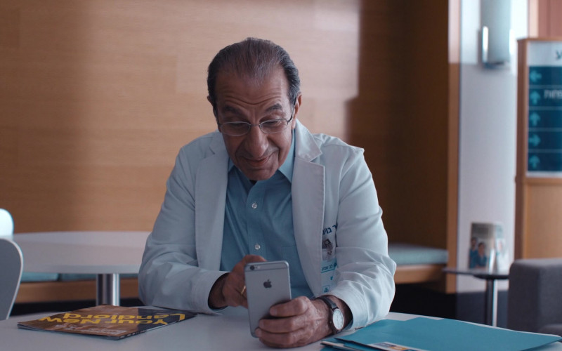 Apple iPhone Smartphone Used by Actor in WeCrashed S01E04 4.4 (2022)