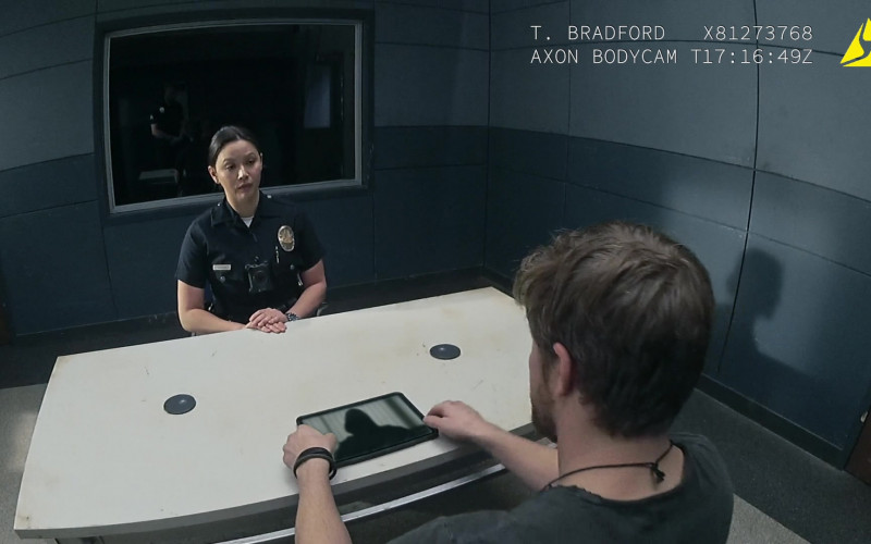 Axon Bodycams in The Rookie S04E16 Real Crime (2022)