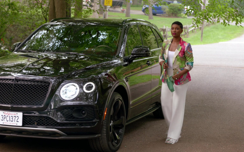 Bentley Bentayga Car in The Kings of Napa S01E08 "Judas and the Black-Owned Vineyard" (2022)
