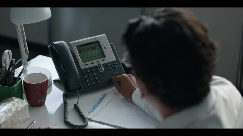 Cisco Phone in The Dropout S01E04 Old White Men (2022)