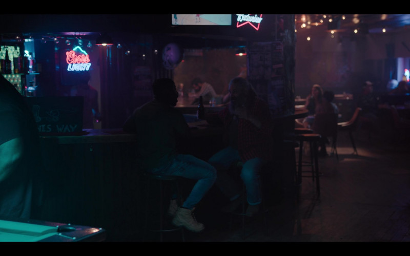 Coors Light and Budweiser Signs in Pieces of Her S01E02 (2022)