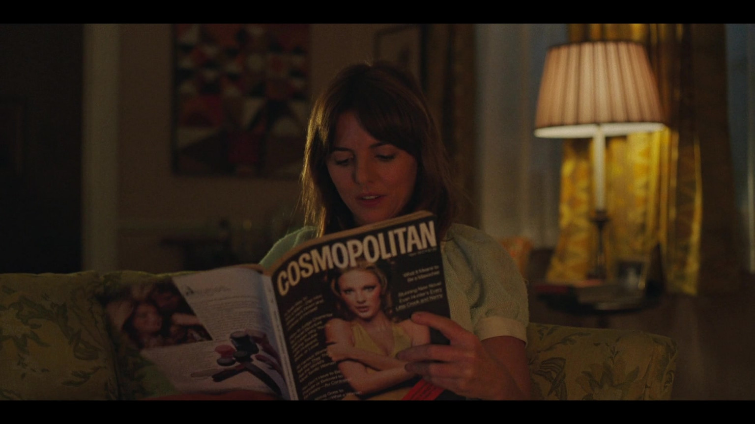 Cosmopolitan Magazines In Minx S01E01 