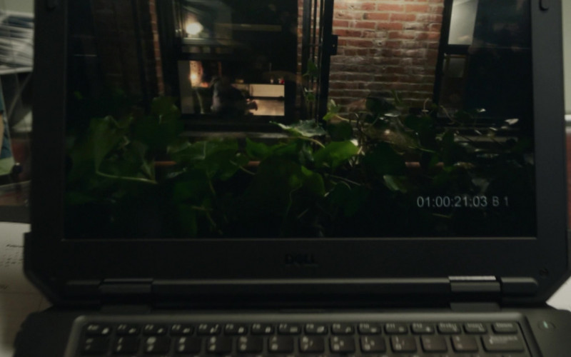 Dell Monitor in Blue Bloods S12E16 Guilt (1)