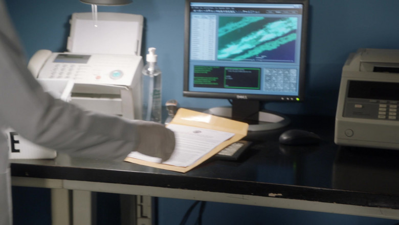 Dell Monitor in NCIS S19E13 The Helpers (2022)