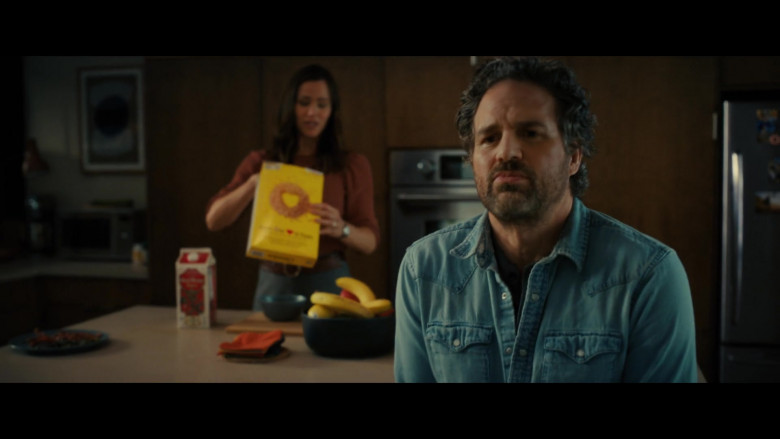 General Mills Cheerios Breakfast Cereals of Jennifer Garner as Ellie Reed in The Adam Project (3)