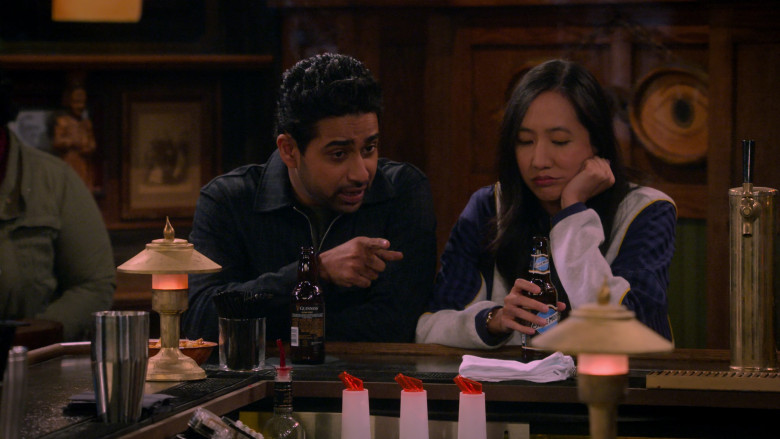 Guinness Extra Stout and Blue Moon Beer Bottles in How I Met Your Father S01E08 The Perfect Shot (2022)