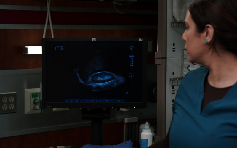 HP Monitor in Chicago Med S07E16 May Your Choices Reflect Hope, Not Fear (2022)