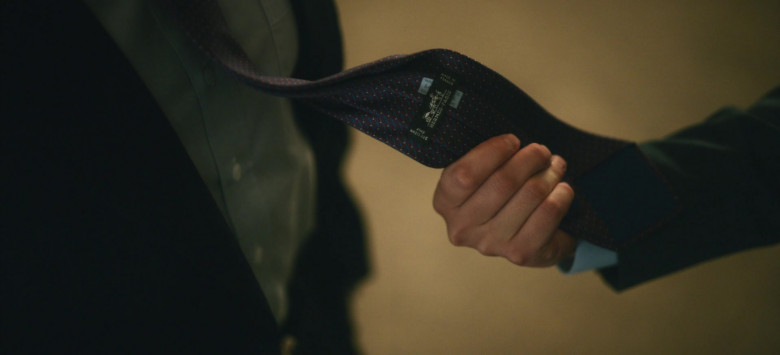 Hermès Men's Tie in Pachinko S01E02 Chapter Two (2022)