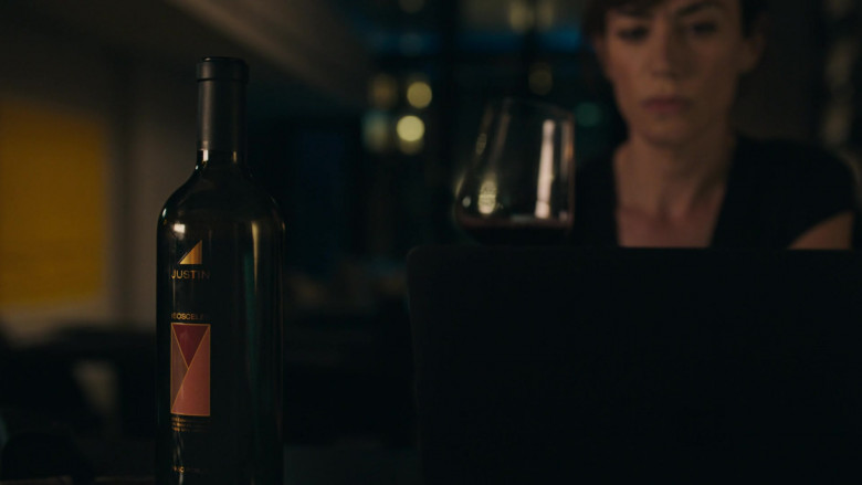 Justin Isosceles Wine Enjoyed by Maggie Siff as Wendy Rhoades in Billions S06E08 The Big Ugly (2022)