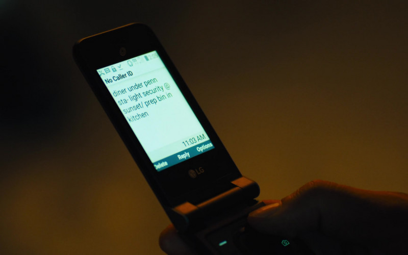 LG Flip Phone in DMZ S01E03 The Good Name (2022)