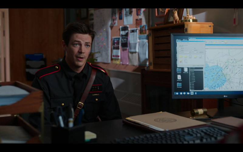 LG Monitor in Rescued by Ruby (2022)
