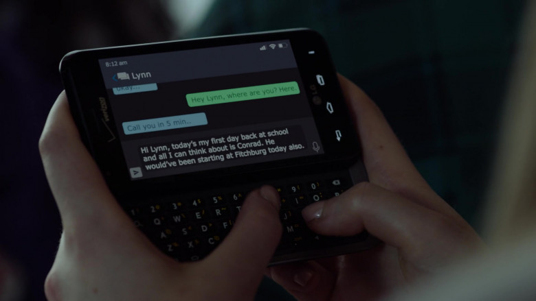 LG x Verizon Smartphone in The Girl from Plainville S01E02 Turtle (1)