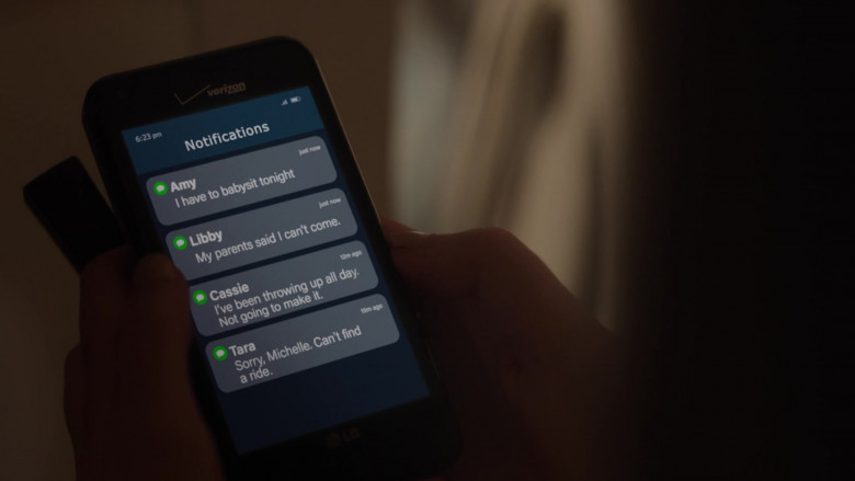 LG x Verizon Smartphone in The Girl from Plainville S01E02 Turtle (2)