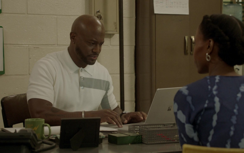 Microsoft Surface Laptop Computer of Taye Diggs as Billy Baker in All American S04E10 6 ‘N the Mornin' (2022)