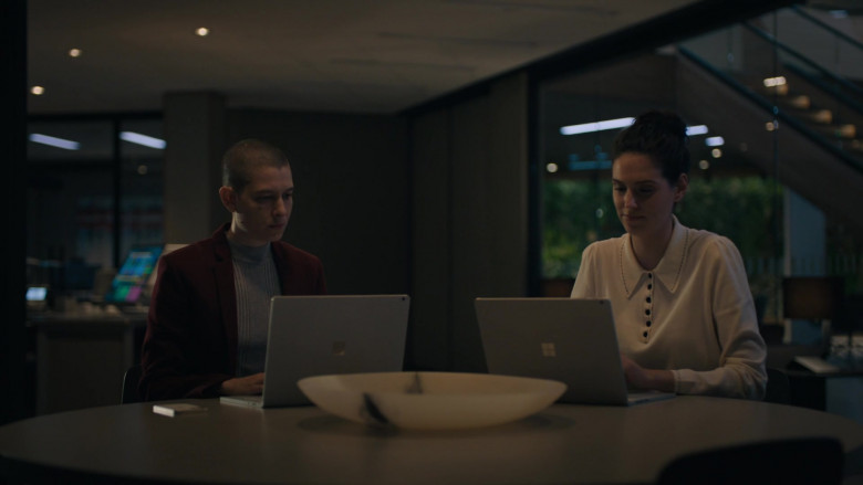 Microsoft Surface Laptop Computers in Billions S06E08 The Big Ugly (3)