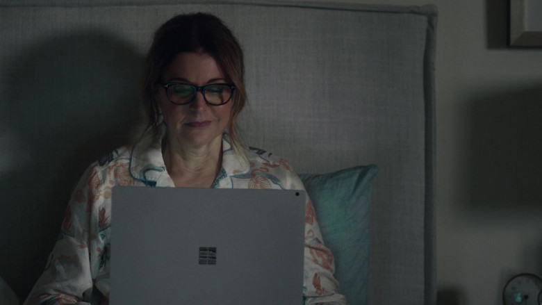 Microsoft Surface Laptop Computers in The Resident S05E16 6 Volts (1)