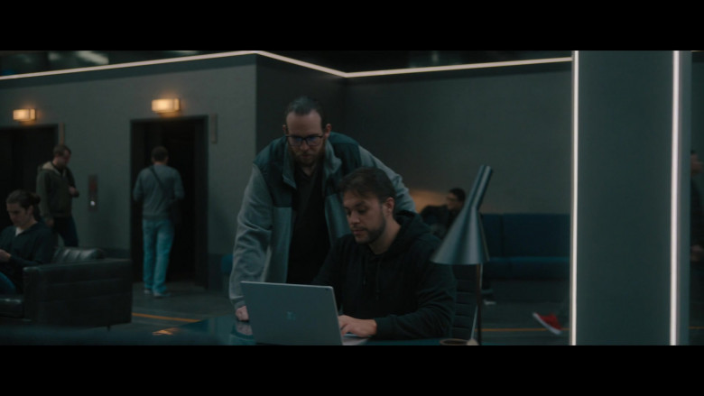 Microsoft Surface Laptop in Super Pumped The Battle for Uber S01E03 War (2022)