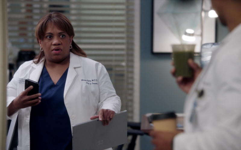 Microsoft Surface Tablet Computers in Grey’s Anatomy S18E11 Legacy 2022 (2)