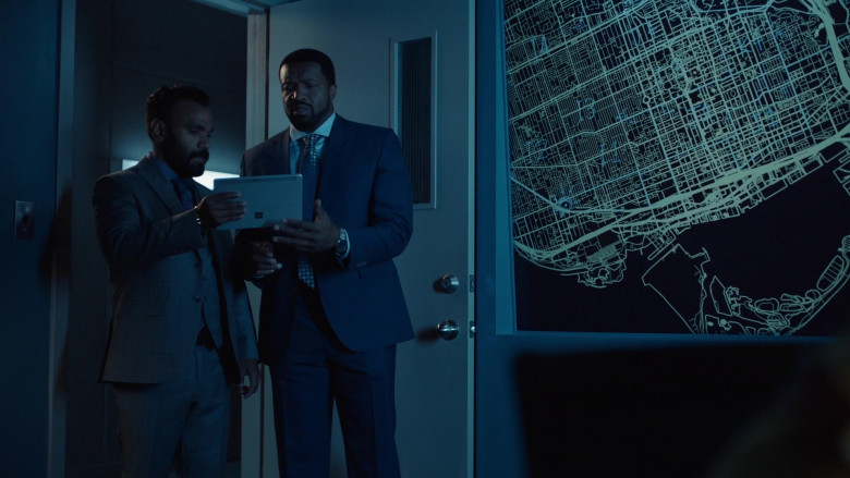 Microsoft Surface Tablet in Coroner S04E06 Young Legend (2022)