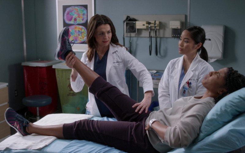 New Balance Women’s Sneakers in Grey’s Anatomy S18E10 Living in a House Divided (2022)