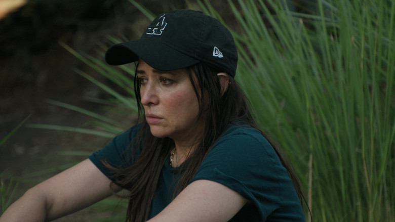 New Era Los Angeles Dodgers Cap of Pamela Adlon as Sam Fox in Better Things S05E05 The World Is Mean Right Now (2022)