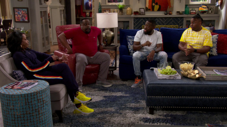 Nike Air Max 270 Yellow Sneakers of Tichina Arnold as Tina in The Neighborhood S04E17 Welcome to Bro Money, Bro Problems (2)