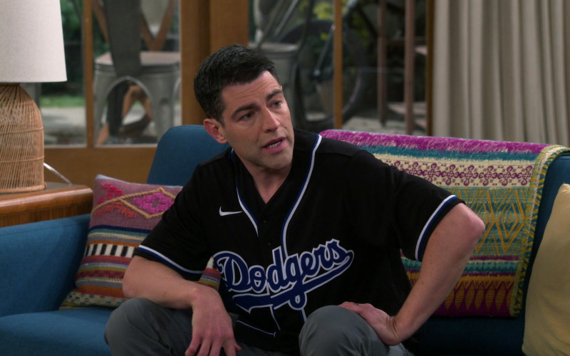 Nike Dodgers Top of Max Greenfield as Dave in The Neighborhood S04E14 Welcome to the Big Little Leagues (2022)