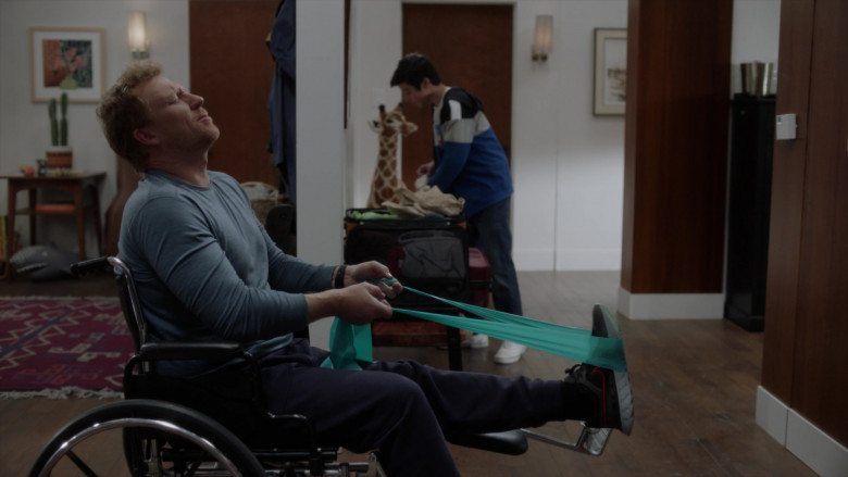 Nike Men’s Sneakers in Grey’s Anatomy S18E13 Put the Squeeze on Me (1)