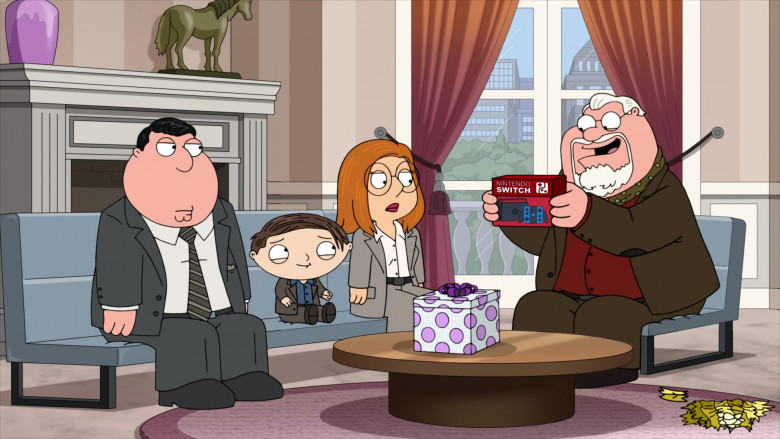 Nintendo Switch Console in Family Guy S20E14 HBO-No (2022)