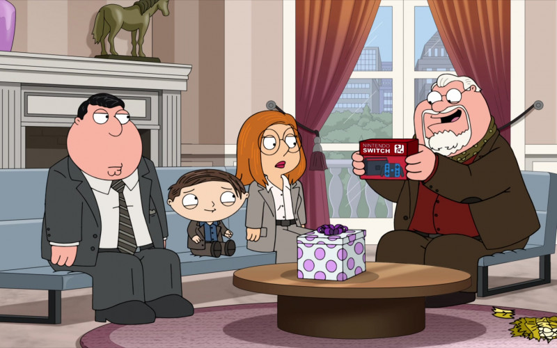 Nintendo Switch Console in Family Guy S20E14 HBO-No (2022)