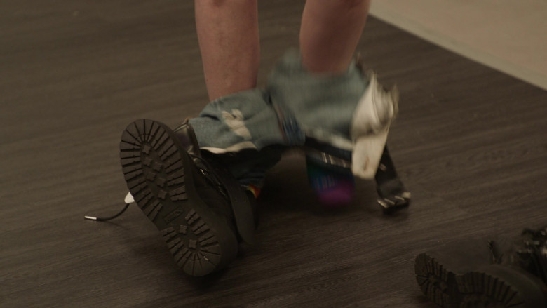 Puma Women's Boots of Pamela Adlon as Sam Fox in Better Things S05E02 Rip Taylor's Cell Phone (2022)