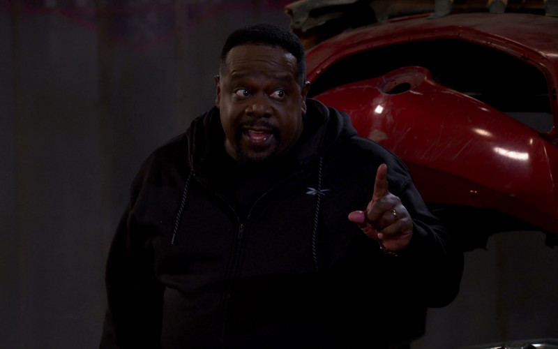 Reebok Men’s Hoodie of Cedric the Entertainer as Calvin in The Neighborhood S04E13 Welcome to the Stakeout (2022)