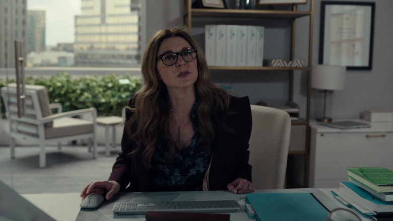 Tom Ford Women's Eyewear of Jane Leeves as Kit Voss in The Resident S05E15 In for a Penny (2022)
