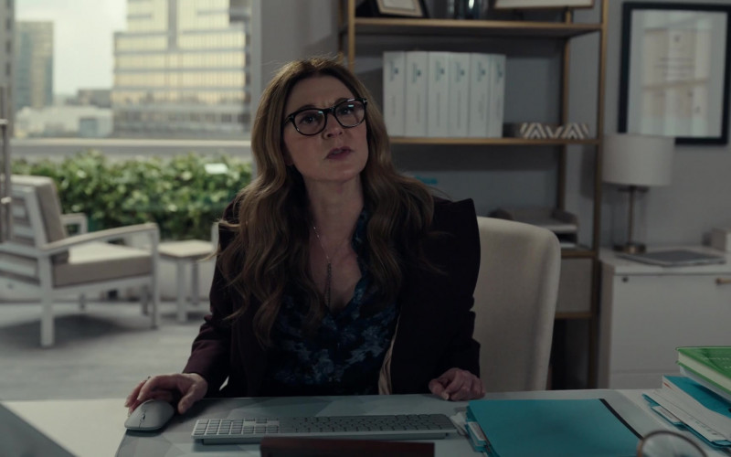 Tom Ford Women’s Eyewear of Jane Leeves as Kit Voss in The Resident S05E15 In for a Penny (2022)