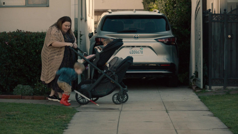 Toyota Sienna Car in This Is Us S06E09 The Hill (2022)