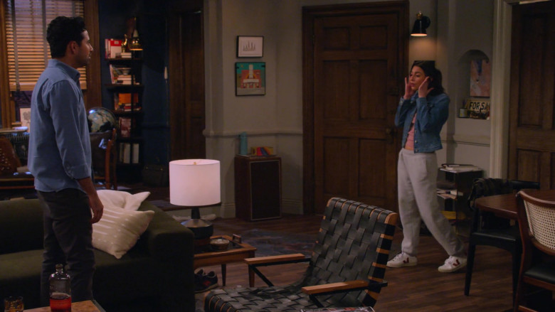 Veja Women's Shoes in How I Met Your Father S01E10 Timing Is Everything (2022)