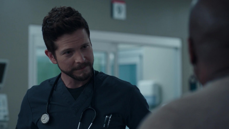 3M Littmann Stethoscopes in The Resident S05E17 The Space Between (1)