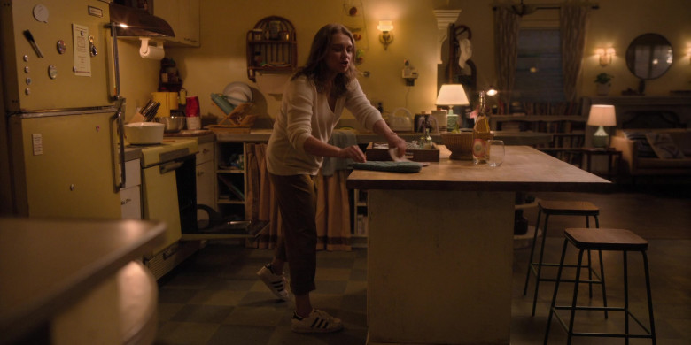 Adidas Superstar Shoes of Merritt Wever in Roar S01E05 The Woman Who Was Fed By a Duck (2)