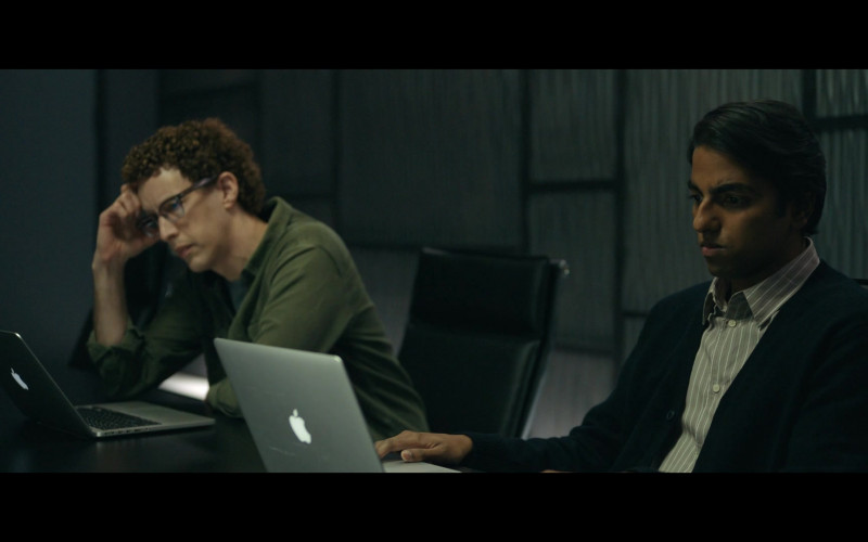 Apple MacBook Laptop Computers in Super Pumped The Battle for Uber S01E07 Same Last Name (1)