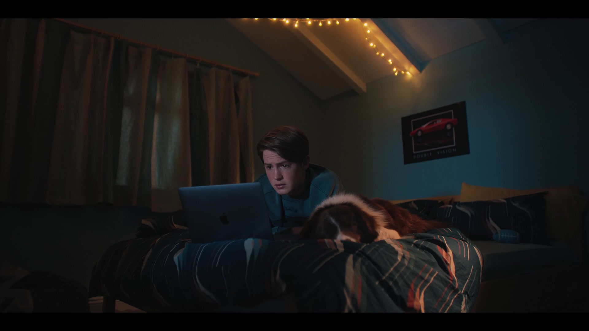 Apple MacBook Laptop Used By Kit Connor As Nick Nelson In Heartstopper  S01E06 "Girls" (2022)