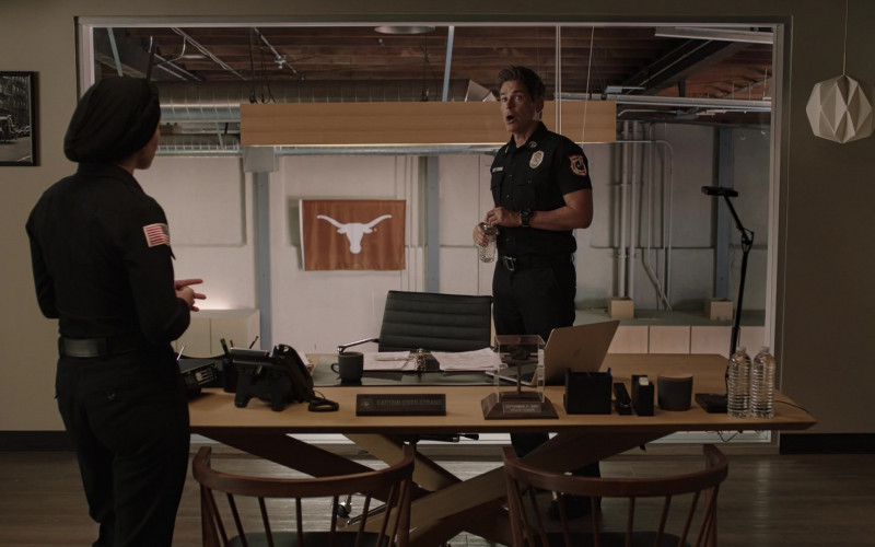 Apple MacBook Laptop Used by Rob Lowe as Owen Strand in 9-1-1 Lone Star S03E14 Impulse Control (2022)