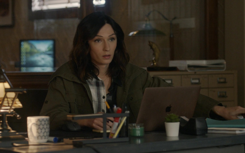 Apple MacBook Laptop in Big Sky S02E15 This Will Not Be Forgiven