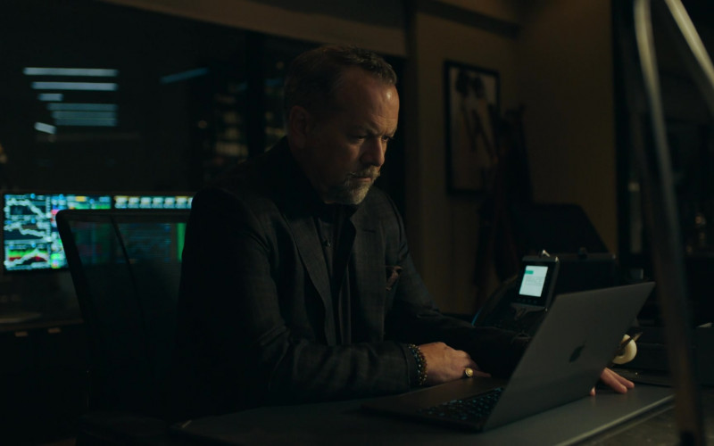Apple MacBook Laptop of David Costabile as Mike ‘Wags' Wagner in Billions S06E11 Succession (2022)