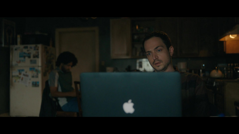 Apple MacBook Laptops in Super Pumped S01E06 Delete Uber (1)