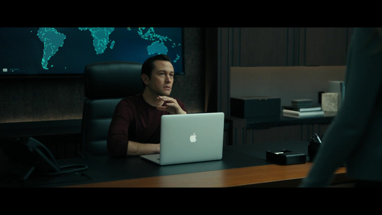 Apple MacBook Laptops in Super Pumped S01E06 Delete Uber (5)