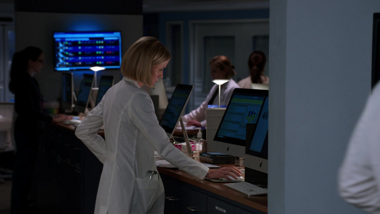 Apple iMac Computers in Chicago Med S07E17 If You Love Someone, Set Them Free (4)