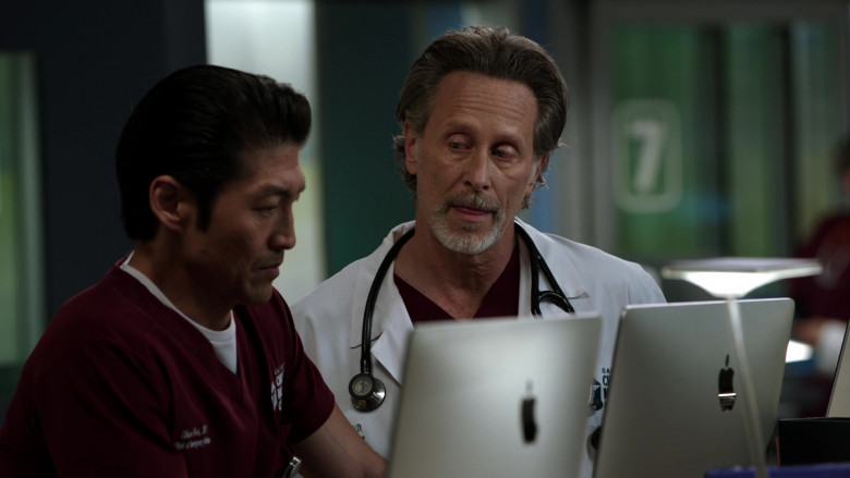 Apple iMac Computers in Chicago Med S07E19 Like a Phoenix Rising From the Ashes (2)