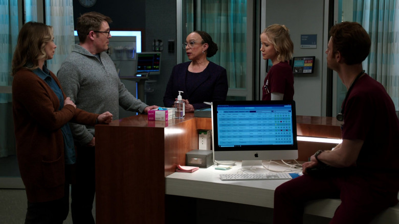 Apple iMac Computers in Chicago Med S07E19 Like a Phoenix Rising From the Ashes (5)