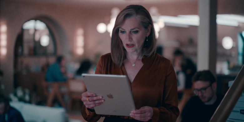 Apple iPad Tablet in WeCrashed S01E08 The One With All the Money (2022)