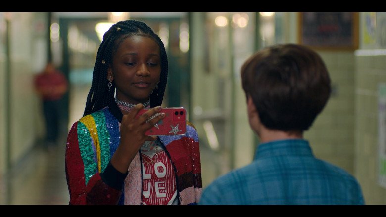 Apple iPhone Smartphone of Aria Brooks as Libby in Better Nate Than Ever (1)